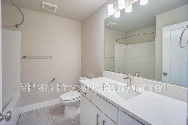 Building Photo - 2347 E Otter Lp