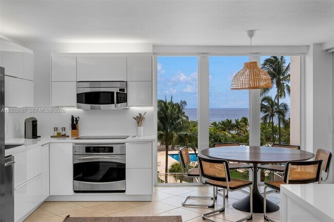 Building Photo - 881 Ocean Dr