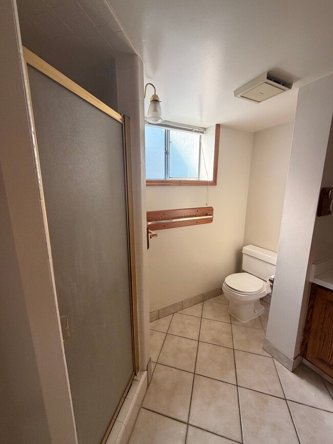 Building Photo - 486 Clover View Dr