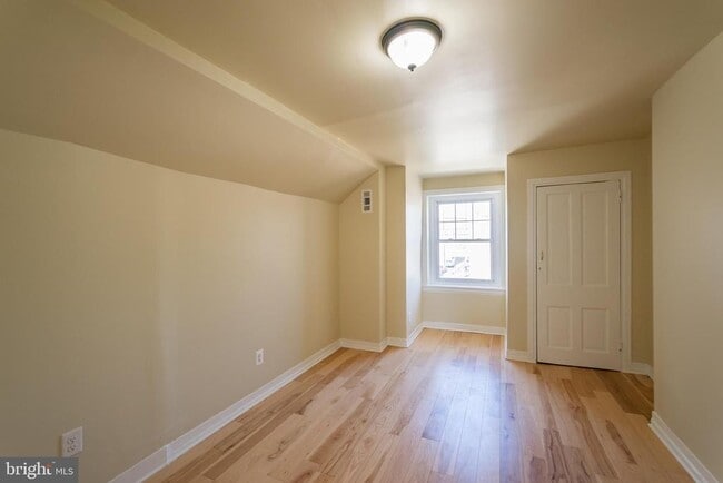 Building Photo - 5426 Jefferson St