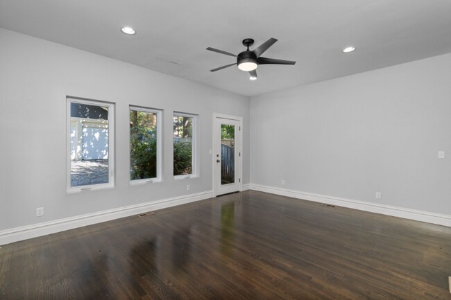 Building Photo - 7117 Northmoor Dr