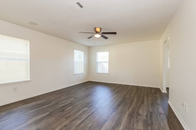 Building Photo - 1511 Weiland Manor Ln