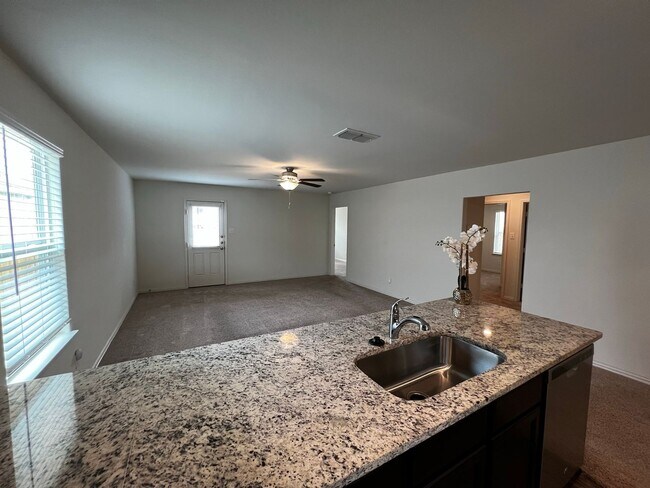 Building Photo - 7326 Anchor Cyn