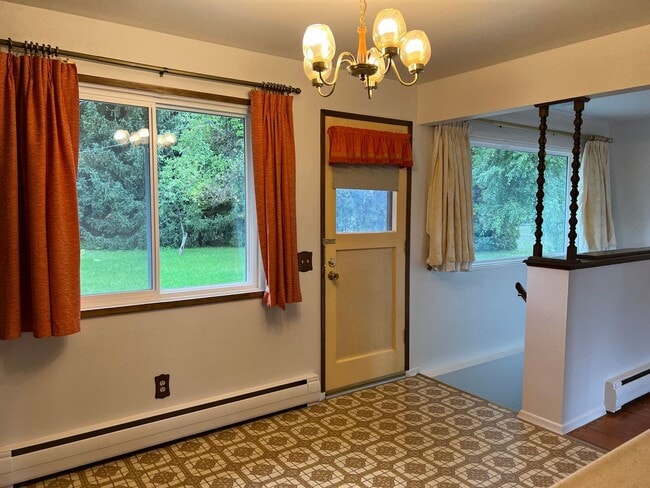 Building Photo - 3728 W Delbert Ave