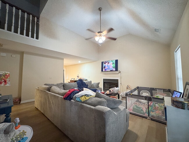 Building Photo - 507 S Kevin Ct