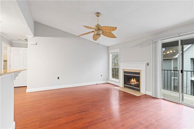 Building Photo - 640 Granville Ct