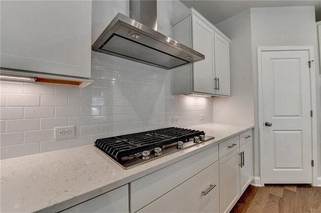 Building Photo - 400 Renwood Trl