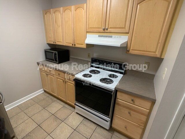 Building Photo - 1662 E Swan Cir