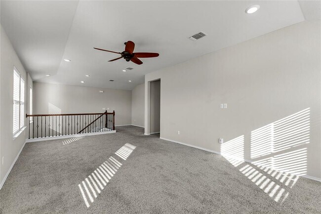 Building Photo - 709 Vaughn St