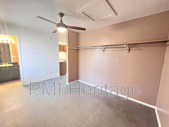 Building Photo - 809 E Huntsville Ave