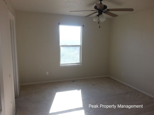 Building Photo - 24468 Chestnut Dr