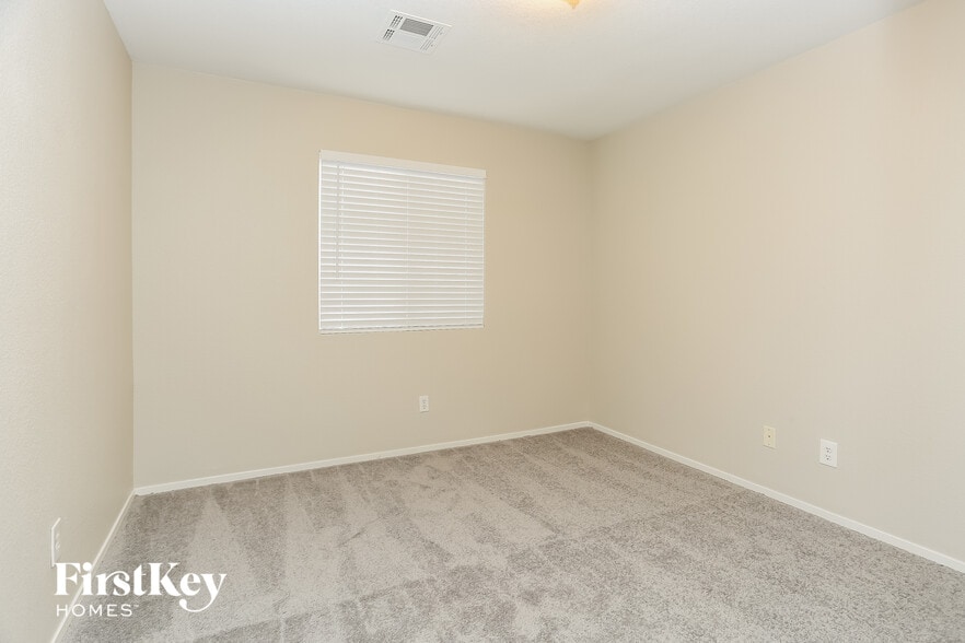 Building Photo - 5001 Prairie Springs Ct