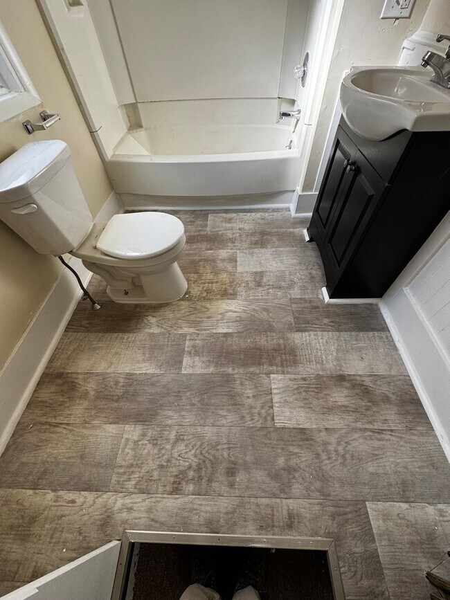 Building Photo - 41 N 10th St