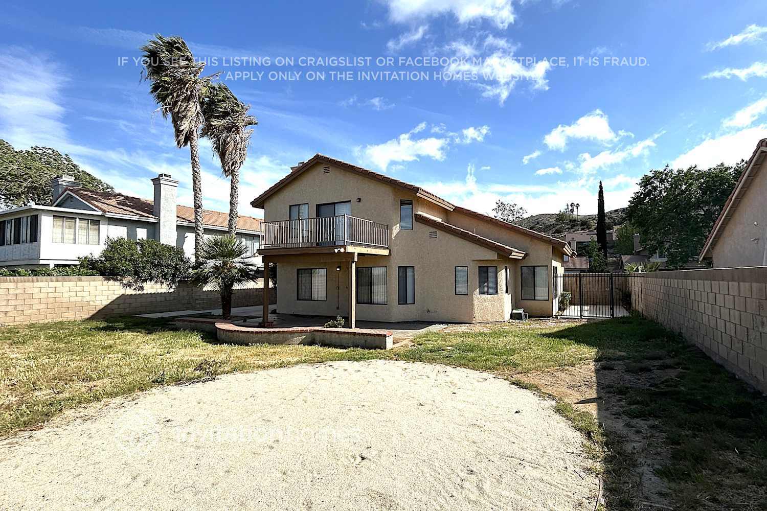 Building Photo - 4553 Grandview Dr