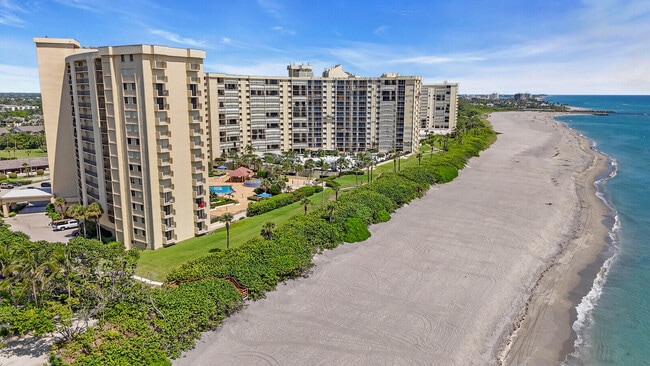 Building Photo - 100 Ocean Trail Way