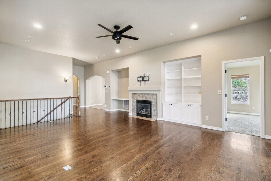 Building Photo - Stylish Cordera Ranch with Finished Baseme...