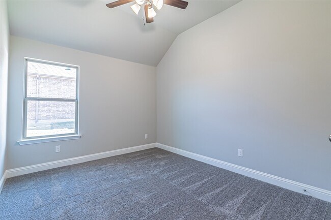 Building Photo - 422 Oleander Dr