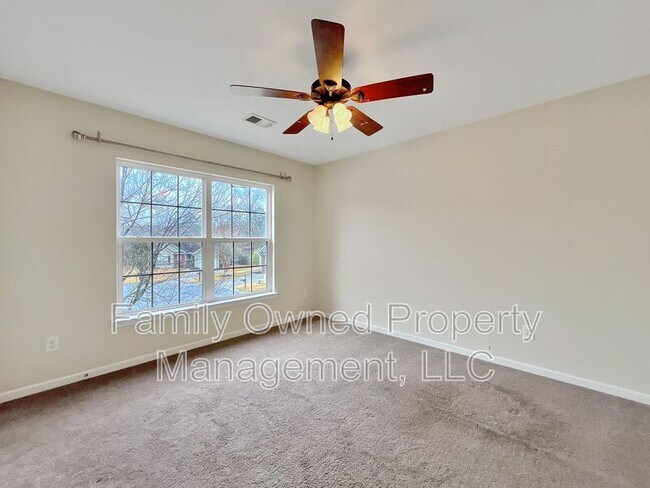 Building Photo - 320 Burton Ct
