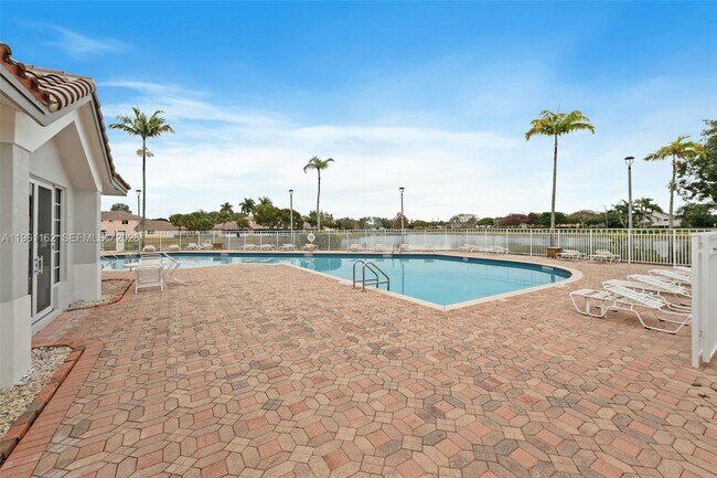 Building Photo - 20807 NW 3rd Ct