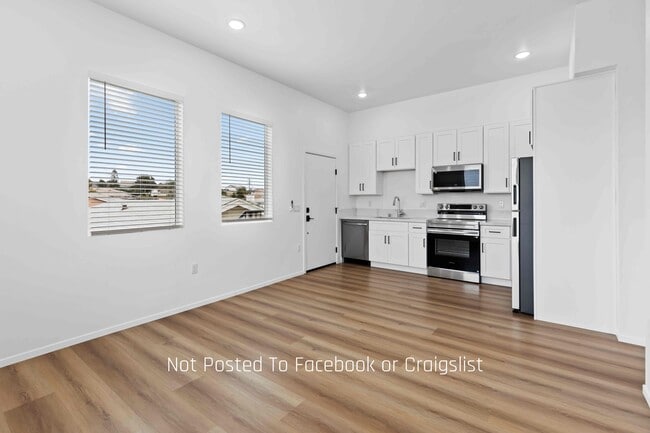 Building Photo - 2850 Nye St