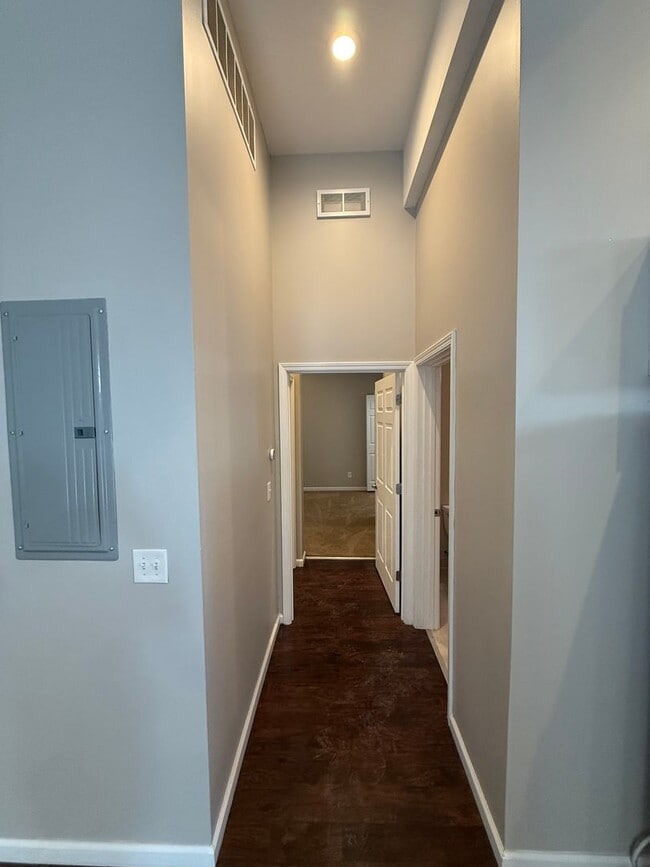 Building Photo - 3246 Lorain Ave