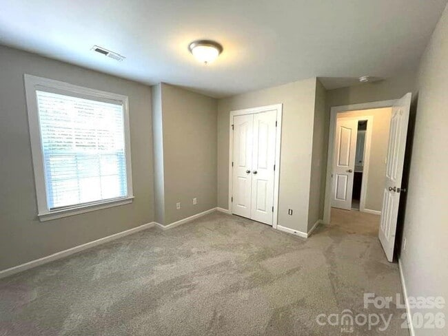 Building Photo - 10345 Falling Leaf Dr NW