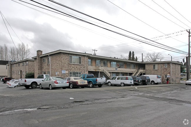 Building Photo - J & E Apartments