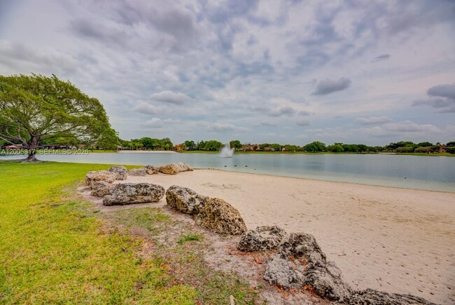 Building Photo - 9715 Hammocks Blvd