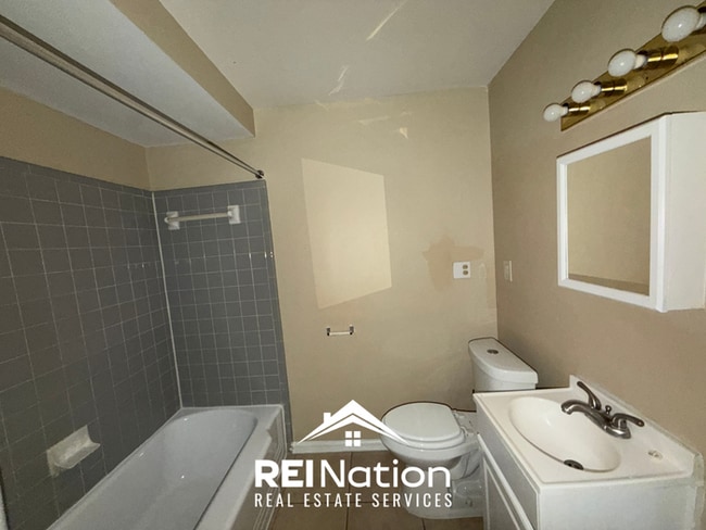 Building Photo - Move-In Ready 3 Bedroom Home on Spottswood - Large Fenced Backyard