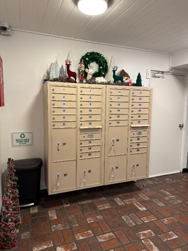 Building Photo - 2425 Purdue Ave