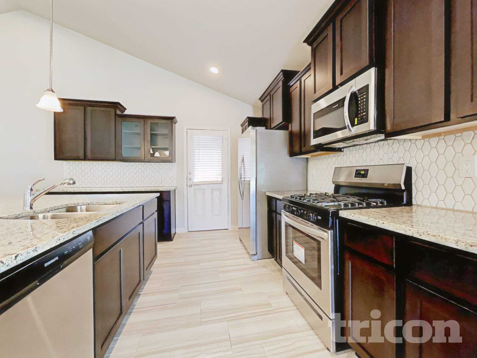 Building Photo - 9838 Gln Brk Ln