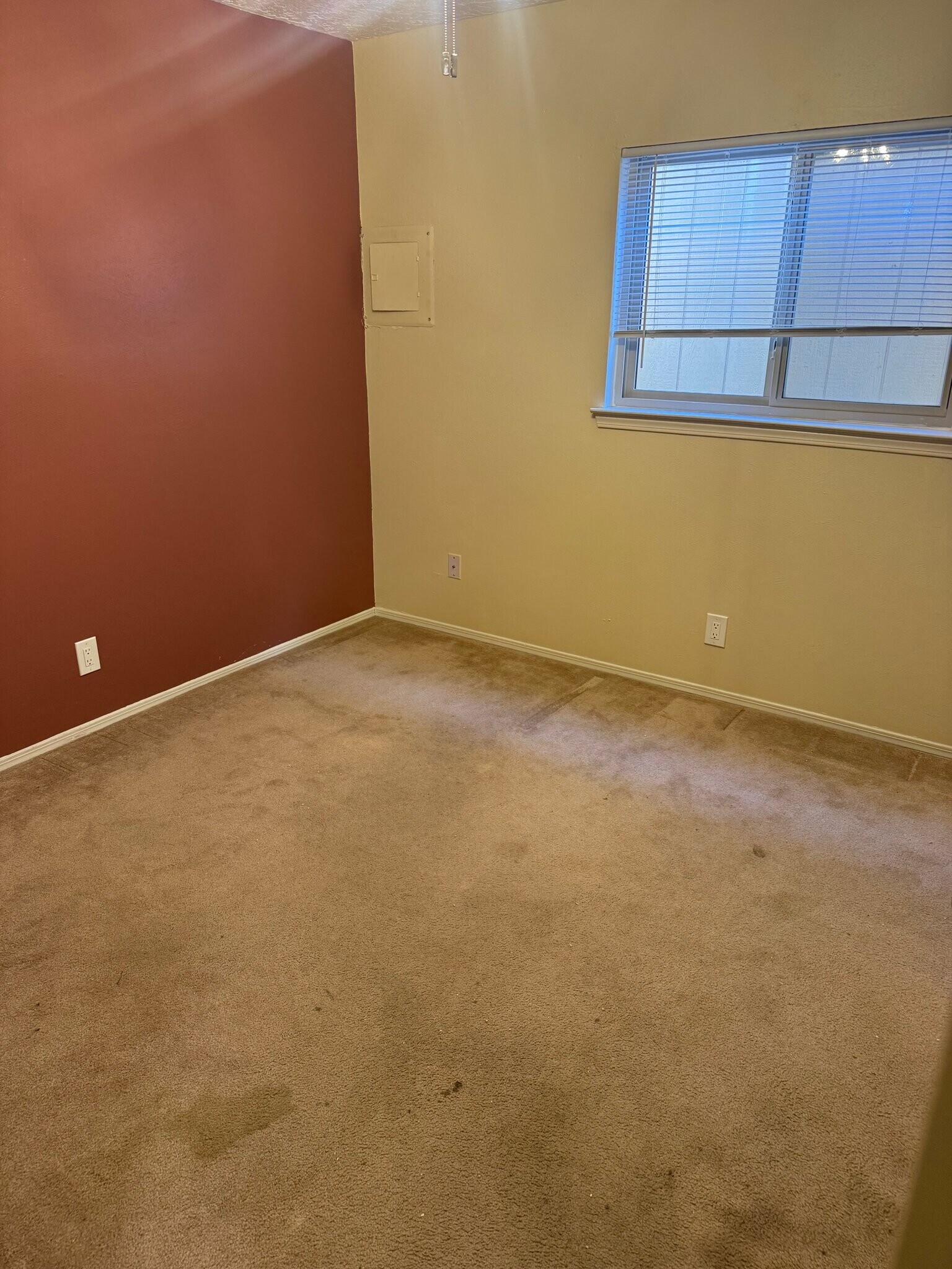 Building Photo - 1326 San Pedro Dr SE