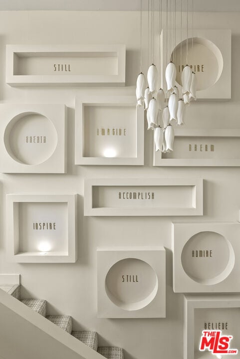 Building Photo - 1021 N Ogden Dr