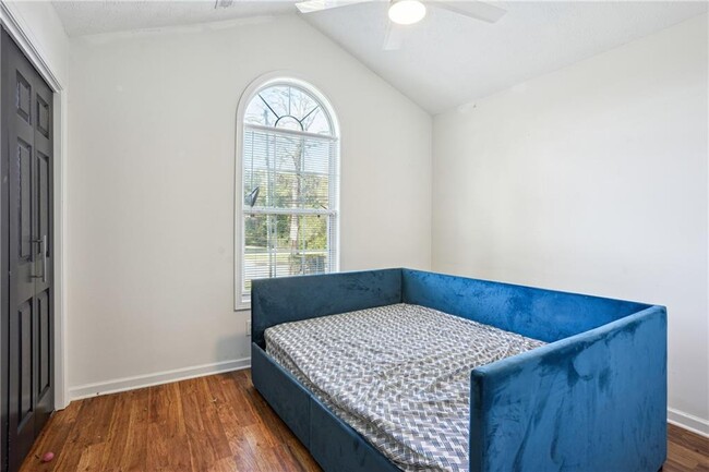 Building Photo - 2061 Tiger Flowers Dr NW
