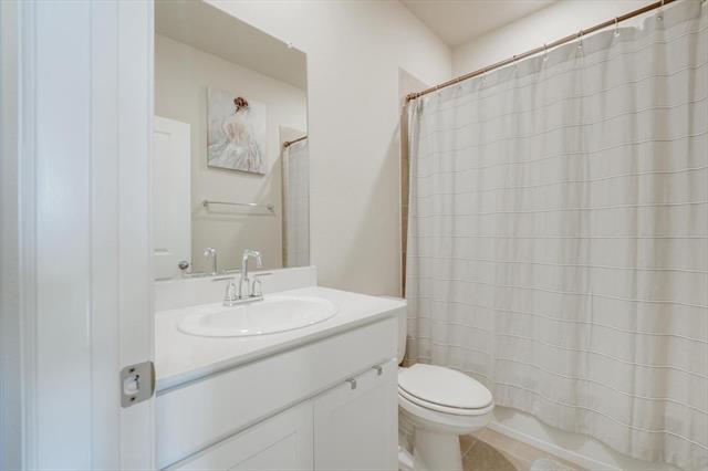 Building Photo - 7609 Sunset Blvd