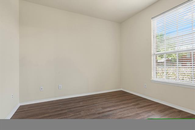 Building Photo - 9612 Anns Way