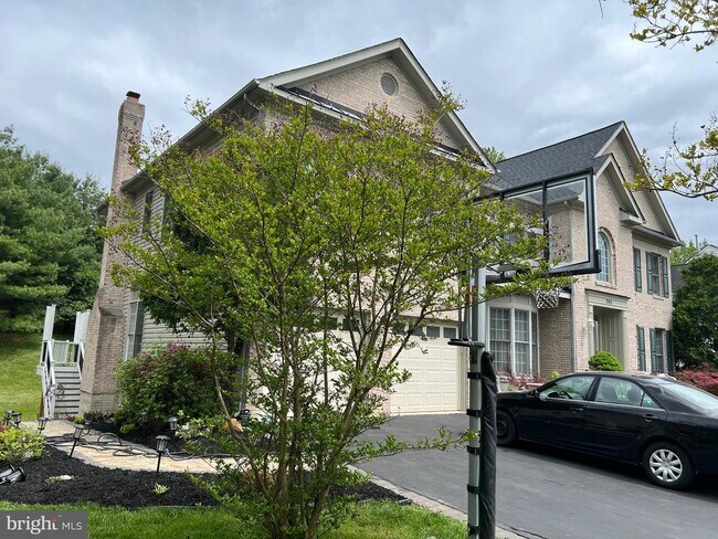 Building Photo - 3911 Arbor Crest Way