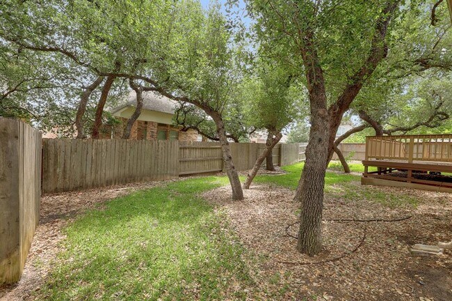 Building Photo - 14201 Tyburn Trail