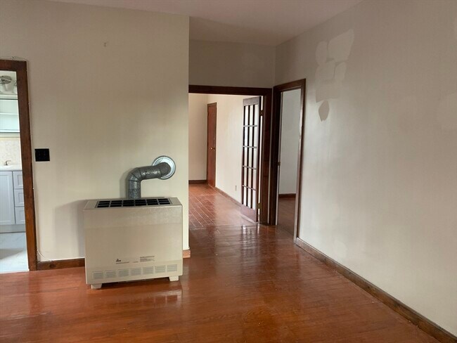 Building Photo - 347 Lawton St