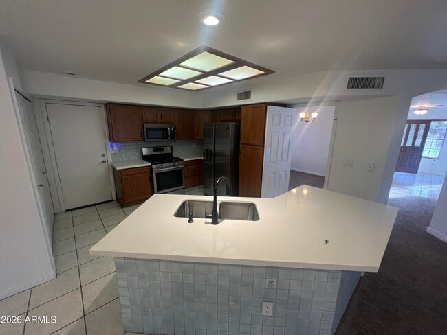 Building Photo - 15858 S 33rd Pl