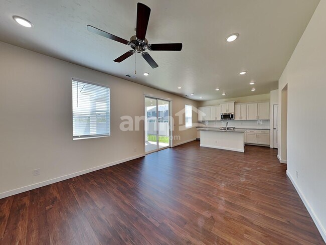 Building Photo - 9491 W Shumard St