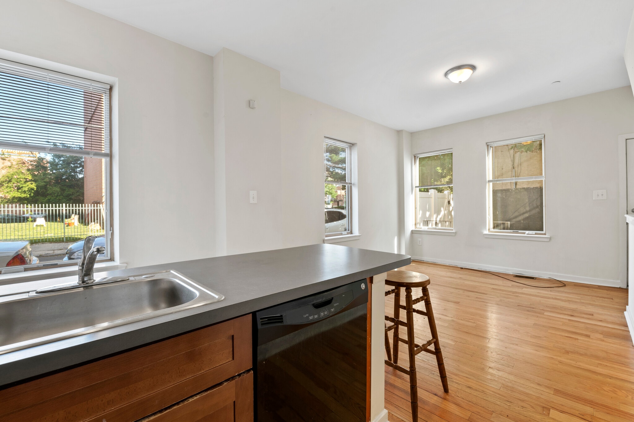 Building Photo - 1643 Fitzwater St