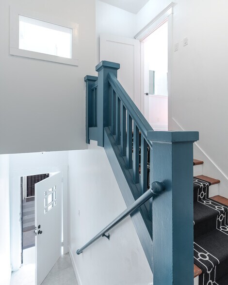 Building Photo - 268 4/6 S Coronado St