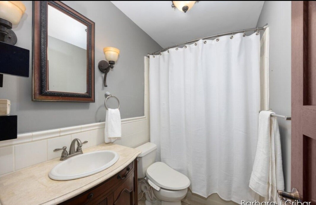 Building Photo - 133 Casey Ct SE