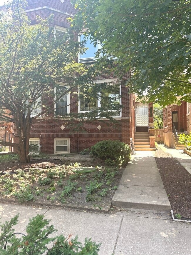 Building Photo - 1141 W Columbia Ave