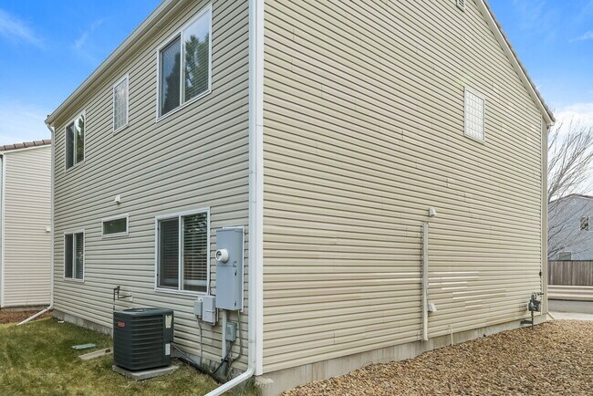 Building Photo - 18653 E 42nd Pl