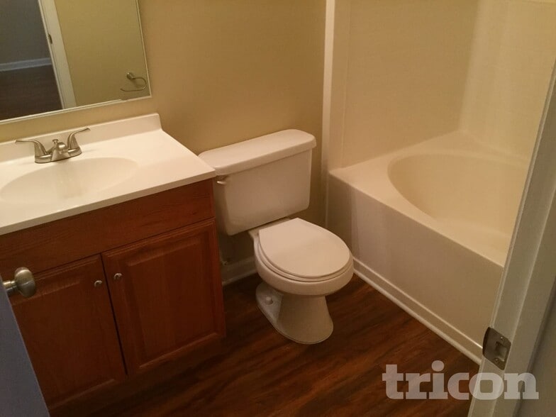 Building Photo - 11507 Stewarts Crossing Dr