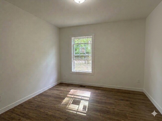 Building Photo - 1332 Paden Dr