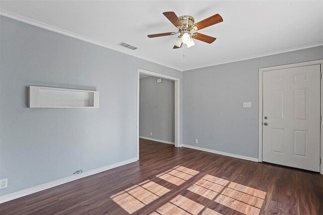 Building Photo - 210 W Willingham St