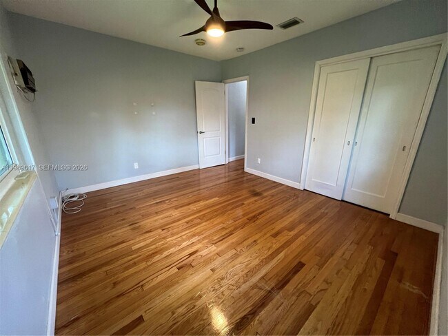 Building Photo - 432 Palmetto Dr